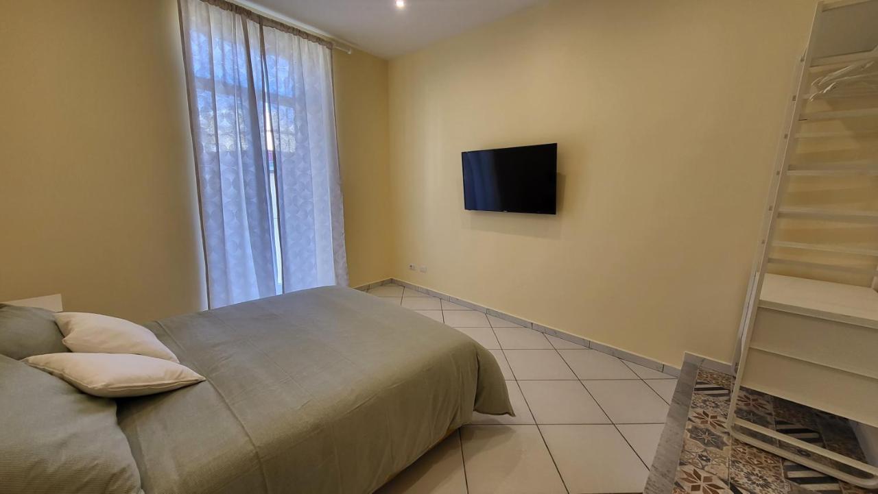 La Casa Di Bruno Suites 나폴리 외부 사진